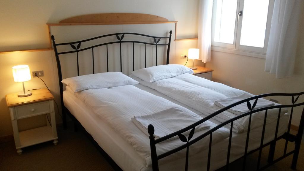 Hotel Santa Barbara Ronzo-Chienis Buitenkant foto