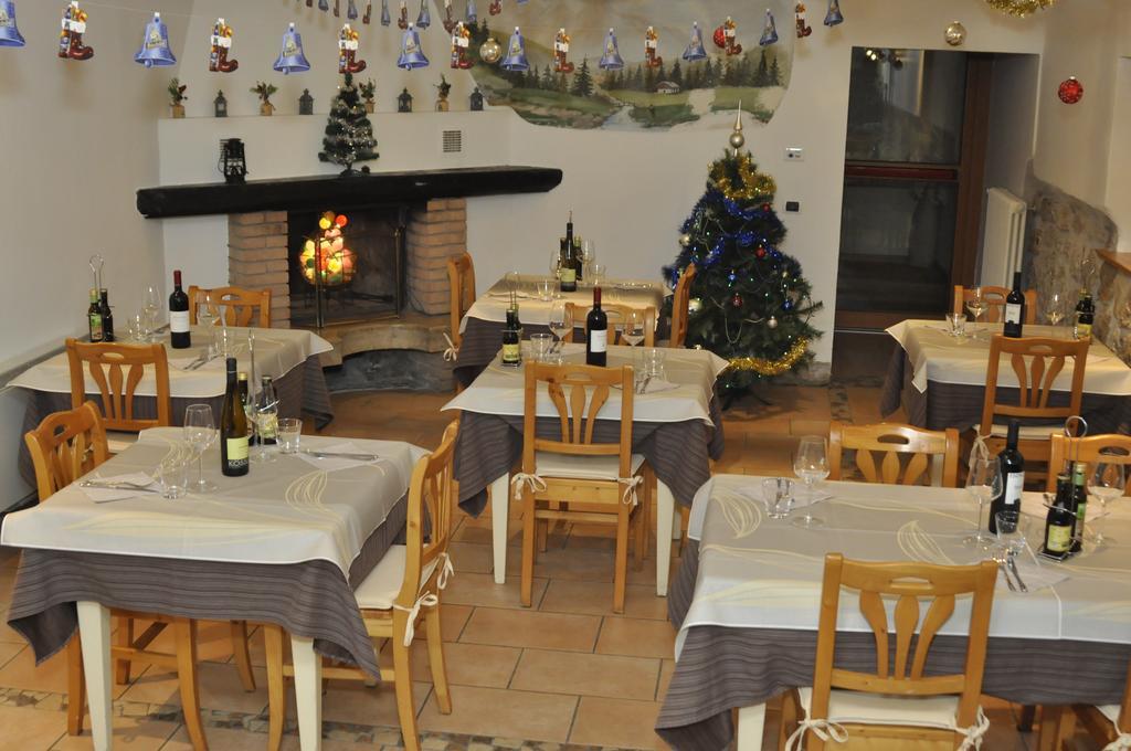 Hotel Santa Barbara Ronzo-Chienis Buitenkant foto