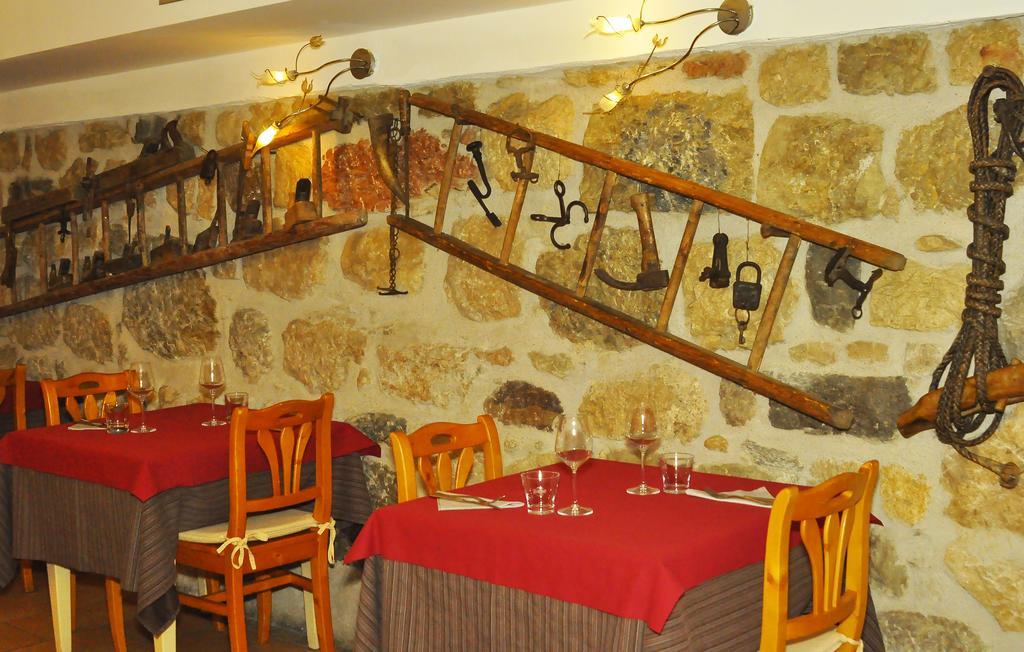 Hotel Santa Barbara Ronzo-Chienis Buitenkant foto