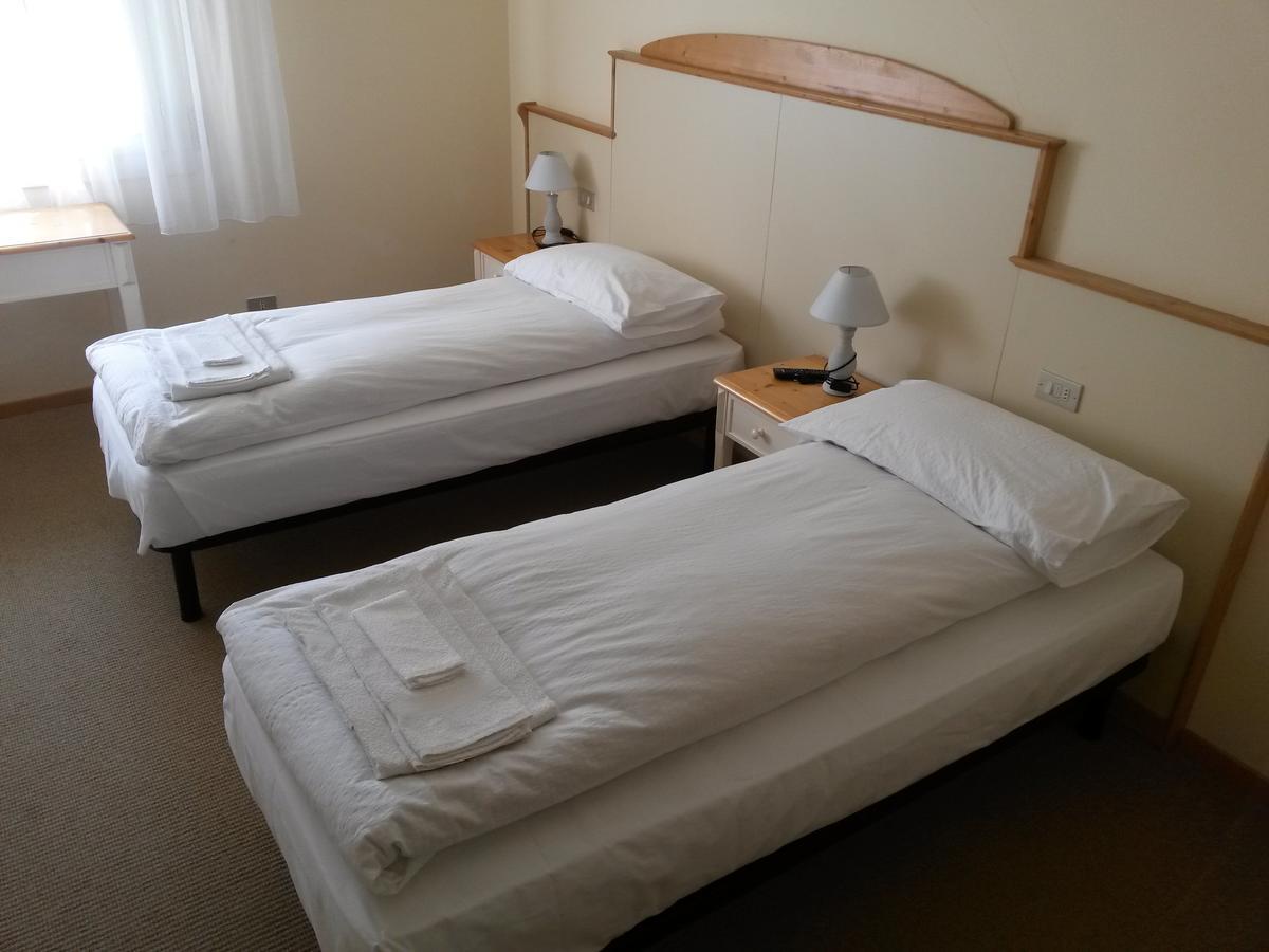 Hotel Santa Barbara Ronzo-Chienis Buitenkant foto